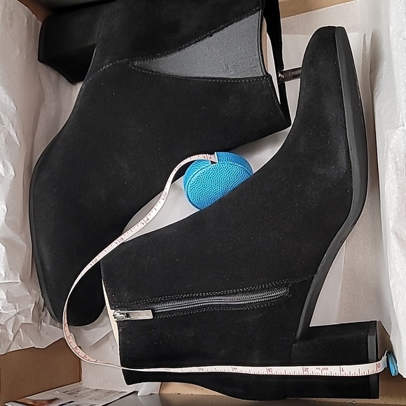 La Canadienne January Women's Fashion Boot - Picture 9 of 9